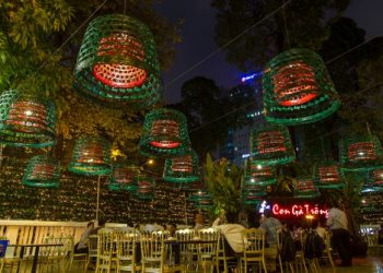 Modern Vietnamese Restaurant Con Ga Trong (2)