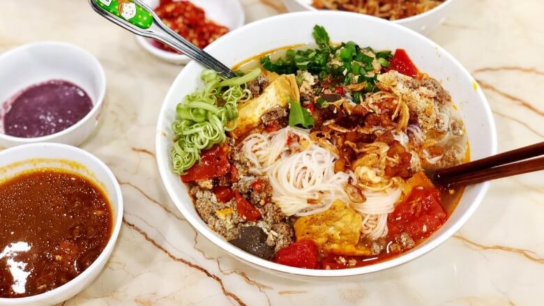 bun-rieu-vietnamese