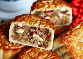 grilled moon cake banh trung thu nuong