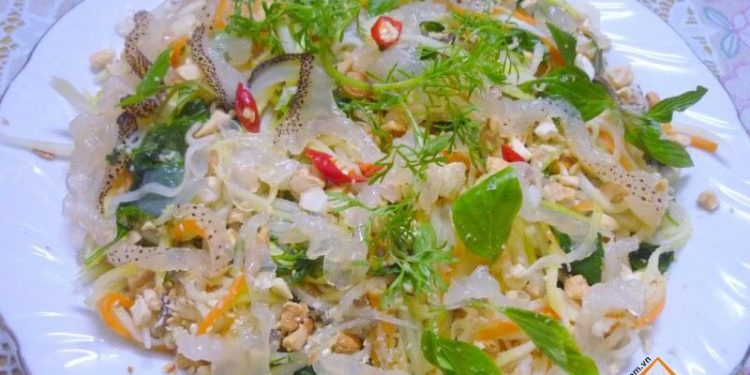 raw_jelly_fish_with_green_mango