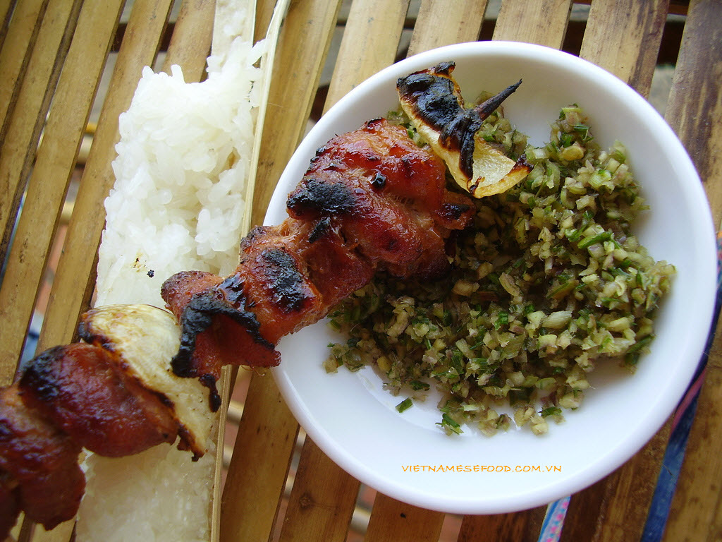 buon-don-grilled-chicken-with-lam-rice-com-lam-ga-nuong