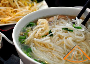 ezvietnamesecuisine.com/vietnamese-food-pho