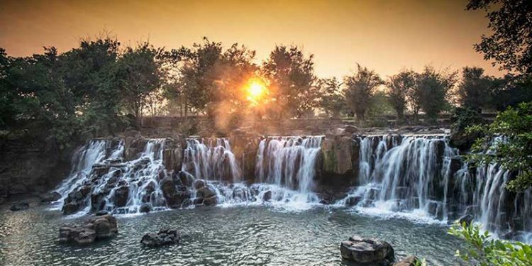 Giang Dien Waterfall 2