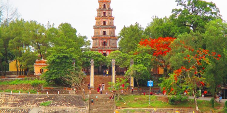 Thien Mu Pagoda - Hue - Vietnam