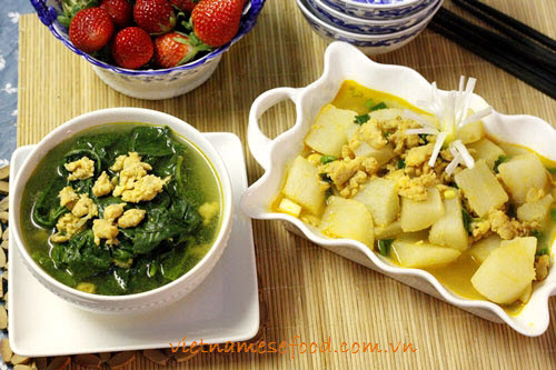 asian-spinach-soup-recipe-with-shrimps-recipe-canh-rau-mong-toi-nau-tom