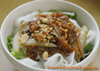 vietnamese-mixed-pho-noodle-pho-tron