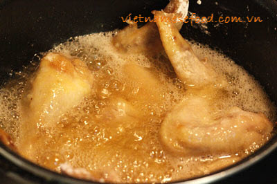 braised-chicken-wings-with-king-oyster-muhsrooms-recipe-canh-ga-kho-nam