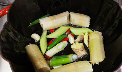 Braised Pork Belly with Sugar-cane (Ba Chỉ Kho Mía)