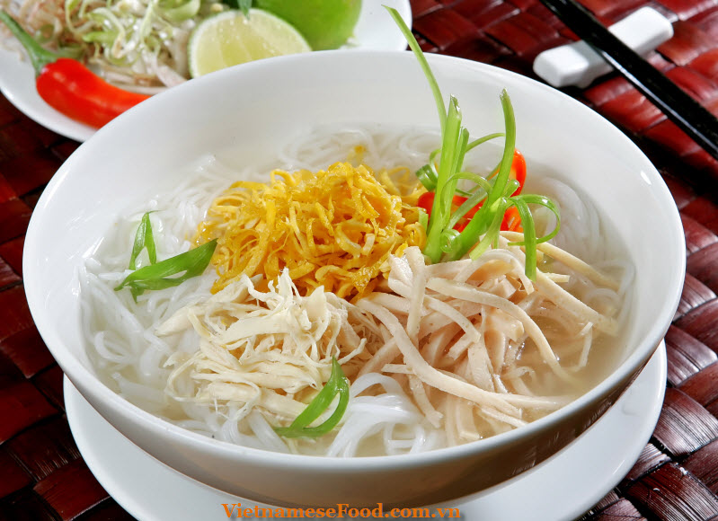 Hanoi Chicken Vermicelli Soup (Bún Thang)