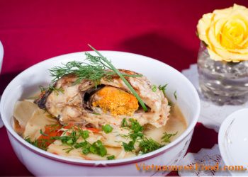 carp-fish-soup-with-bamboo-canh-ca-chep-nau-mang
