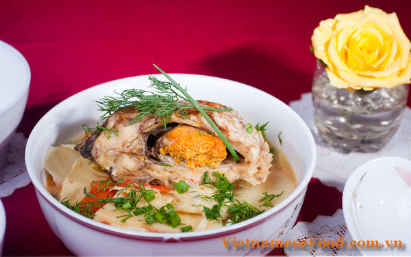 carp-fish-soup-with-bamboo-canh-ca-chep-nau-mang