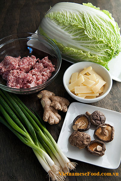 cassava-vermicelli-soup-with-egg-wonton-recipe-mien-voi-ha-cao-trung