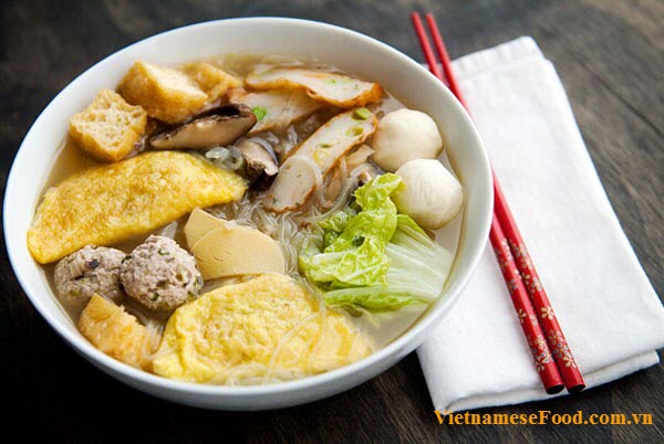 cassava-vermicelli-soup-with-egg-wonton-recipe-mien-voi-ha-cao-trung