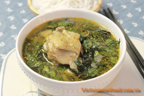 chicken-soup-with-basil-leaves-ga-nau-hung-que