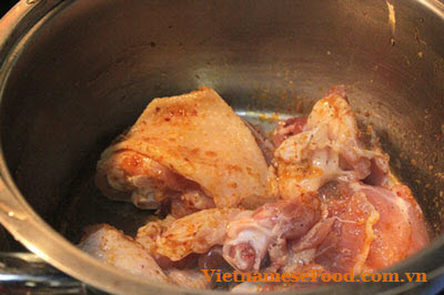 chicken-soup-with-basil-leaves-ga-nau-hung-que