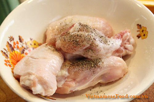 fried-chicken-wings-and-pineapple-recipe-canh-ga-rim-dua-chua-ngot
