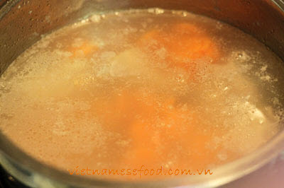 Cucumber Soup with Pork Chop Recipe (Canh Dưa Leo Sườn Non)