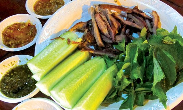 dried-beef-in-one-sun-at-son-hoa-plateau-bo-mot-nang