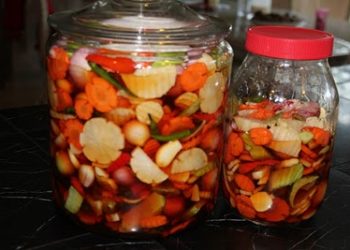 pickled-welsh-onion-muoi-cu-hanh