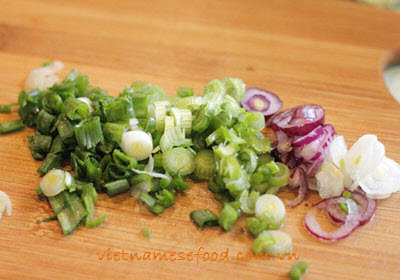 Fried Chicken Paste with Soya Bean Recipe (Chạo Gà Đậu Nành)