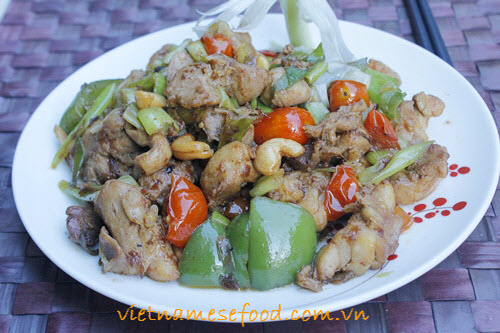 fried-chicken-with-vegetables-recipe-ga-xao-thap-cam