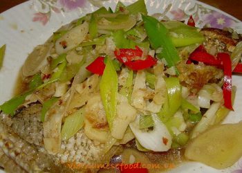 pna-stir-fried-fish-with-leek-sauce-ca-chien-sot-toi-tay
