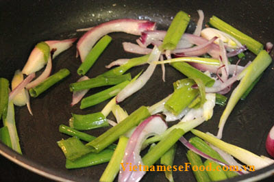 fried-tofu-with-salt-recipe-dau-phu-ran-muoi