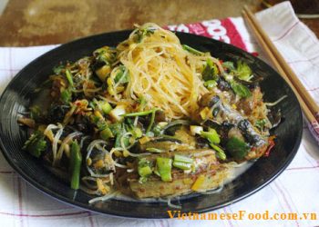 fried-cassava-vermicelli-with-eel-recipe-mien-xao-luon