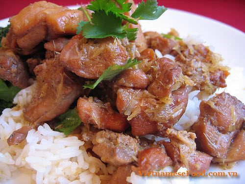 fried-chicken-with-lemongrass-and-chili-recipe-thit-ga-xao-sa