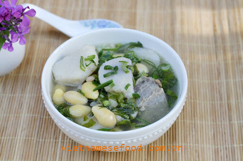 Gingko and Taro Soup with Beef Tail Recipe (Canh Bạch Quả và Khoai Sọ với Đuôi Bò)