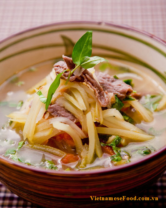 green-mango-with-beef-soup-recipe-canh-xoai-xanh-thit-bo