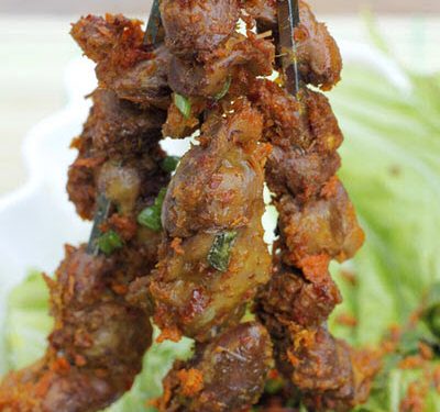 grilled-chicken-gizzard-with-saffron-recipe-me-ga-nuong-nghe