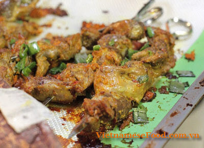 grilled-chicken-gizzard-with-saffron-recipe-me-ga-nuong-nghe