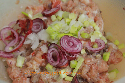 grilled-pork-balls-with-vermicelli-recipe-bun-cha-nuong