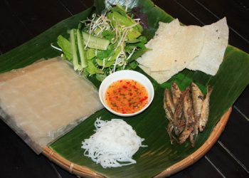 Grilled Sharpbelly in Phú Yên (Cá mương nướng Phú Yên)