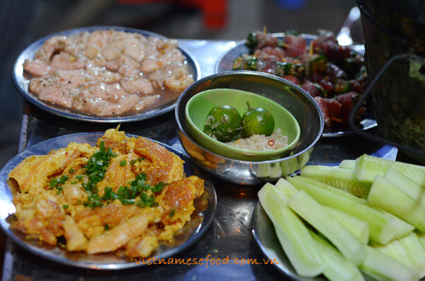 Street Food in Lò Đúc, Hà Nội City