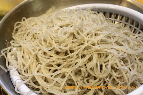 fried-cassava-vermicelli-with-crab-recipe-mien-xao-cua