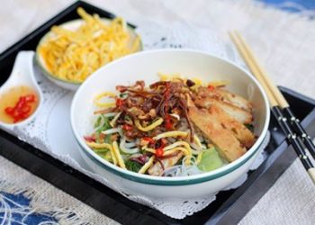 Mixture Glass Vermicelli with Dried Squid (Miến Trộn Mực Khô)