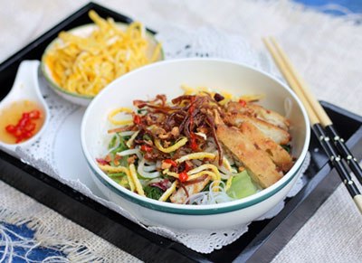 Mixture Glass Vermicelli with Dried Squid (Miến Trộn Mực Khô)