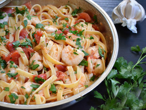 Pasta with Prawn in Sweet and Sour Sauce (Mì Ống Sốt Tôm Chua Ngọt)