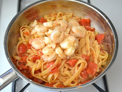 Pasta with Prawn in Sweet and Sour Sauce (Mì Ống Sốt Tôm Chua Ngọt)