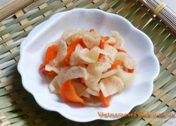 Pickled-white-radish-and-carrot-recipe-cu-cai-muoi