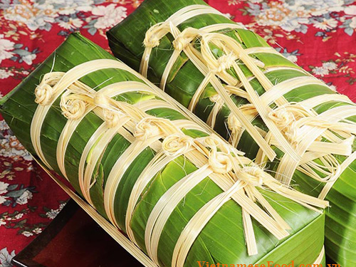 rice-cake-with-pork-belly-and-mung-bean-recipe-banh-tet