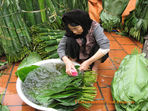 rice-cake-with-pork-belly-and-mung-bean-recipe-banh-tet