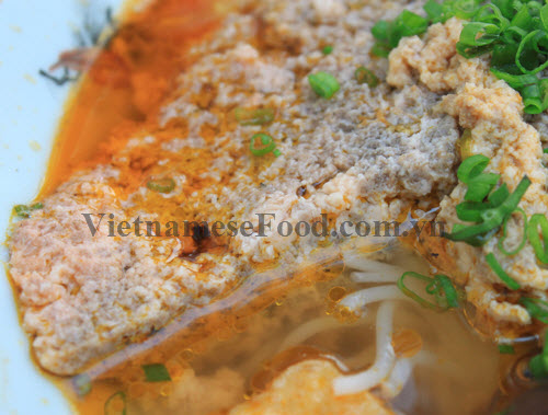 ezvietnamesecuisine.com/paddy-crab-paste-vermicelli-soup-recipe-bun-rieu-cua