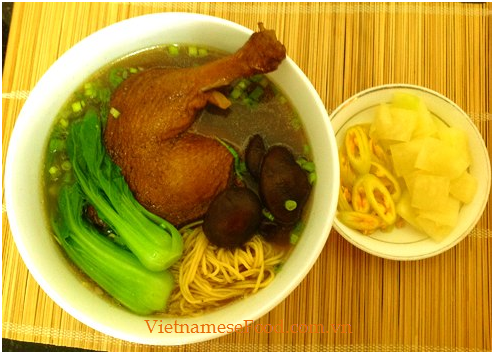 Roasted Duck with Egg Noodle Soup Recipe (Mì Vịt Tiềm).