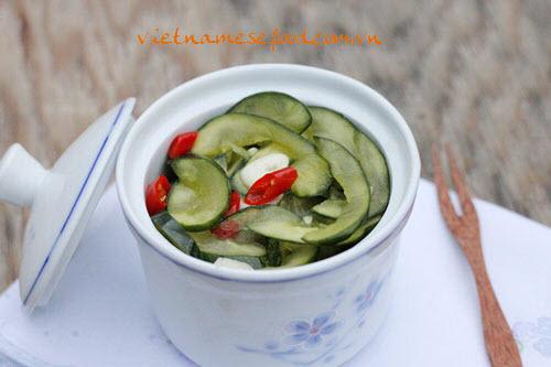 Salty Cucumber Recipe (Dưa Leo Muối)