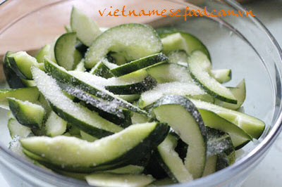 Salty Cucumber Recipe (Dưa Leo Muối)