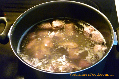 beef-meat-soup-with-vegetables-recipe-sup-bo