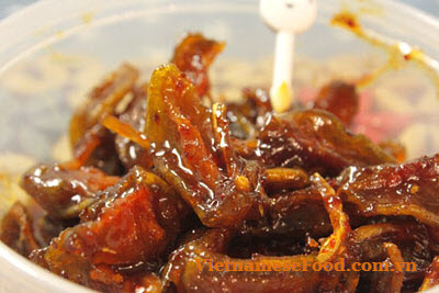 sour-and-spicy-yellow-mombin-jam-recipe-mut-coc-chua-cay